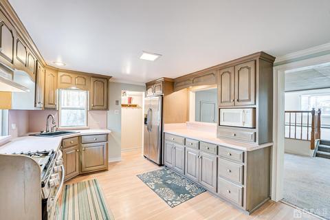 48 Cherry St, Edison, NJ 08817 photo 8