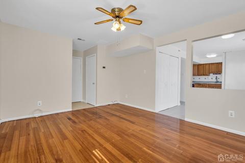 36 Wintergreen Ave E, Edison, NJ 08820 photo 10