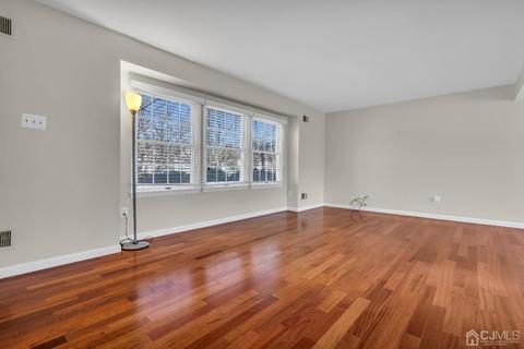 36 Wintergreen Ave E, Edison, NJ 08820 photo 3