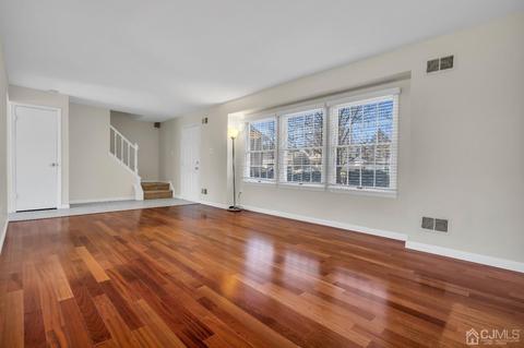 36 Wintergreen Ave E, Edison, NJ 08820 photo 4