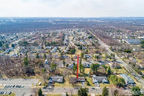5 Robin Rd, Edison, NJ 08820 photo 42