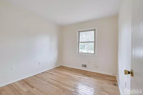 5 Robin Rd, Edison, NJ 08820 photo 24