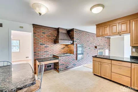 5 Robin Rd, Edison, NJ 08820 photo 8