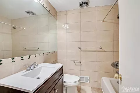 5 Robin Rd, Edison, NJ 08820 photo 25