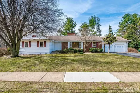 5 Robin Rd, Edison, NJ 08820 photo 1