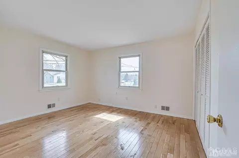 5 Robin Rd, Edison, NJ 08820 photo 23