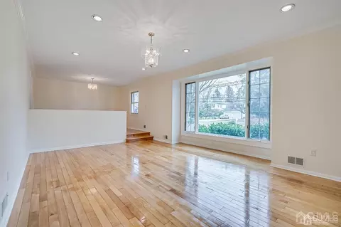 5 Robin Rd, Edison, NJ 08820 photo 5