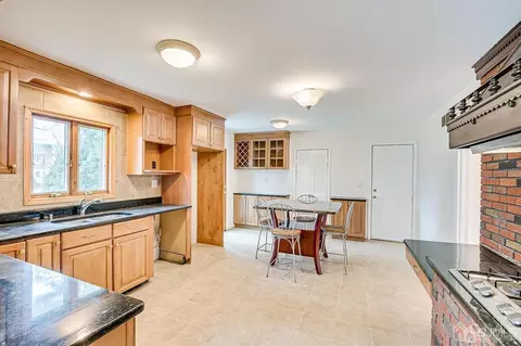 5 Robin Rd, Edison, NJ 08820 photo 11