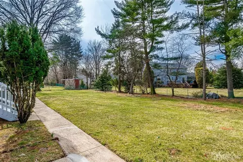 5 Robin Rd, Edison, NJ 08820 photo 35