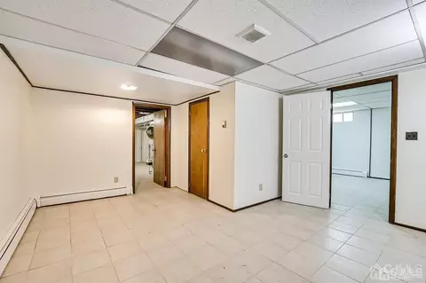 5 Robin Rd, Edison, NJ 08820 photo 31