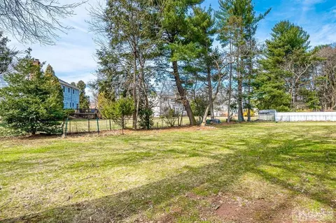 5 Robin Rd, Edison, NJ 08820 photo 34