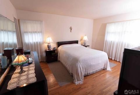 77 Harmon Rd, Edison, NJ 08837 photo 9