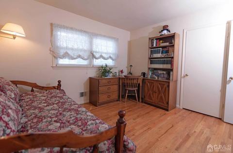 77 Harmon Rd, Edison, NJ 08837 photo 21