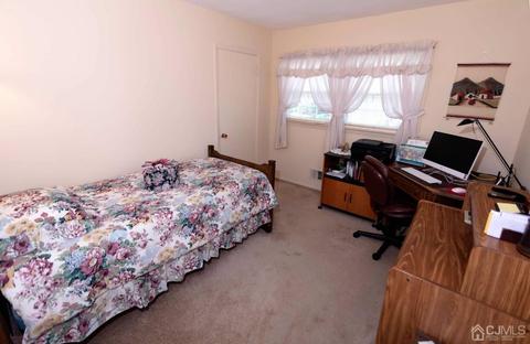 77 Harmon Rd, Edison, NJ 08837 photo 13
