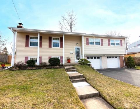 77 Harmon Rd, Edison, NJ 08837 photo 2
