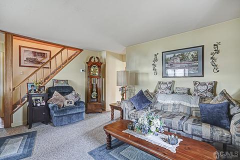 17 Rolling Rd, Middlesex, NJ 08846 photo 6