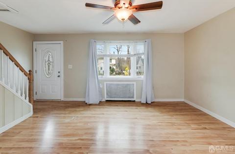 4 Valley Brook Dr, Middlesex, NJ 08846 photo 5