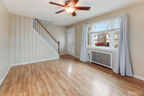 4 Valley Brook Dr, Middlesex, NJ 08846 photo 4