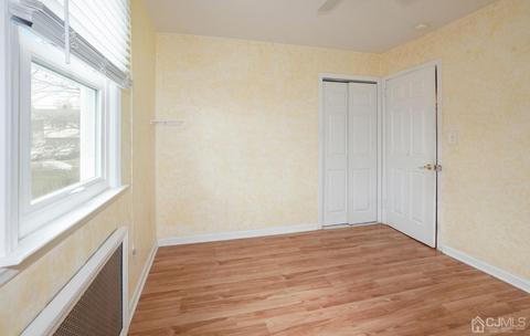 4 Valley Brook Dr, Middlesex, NJ 08846 photo 18