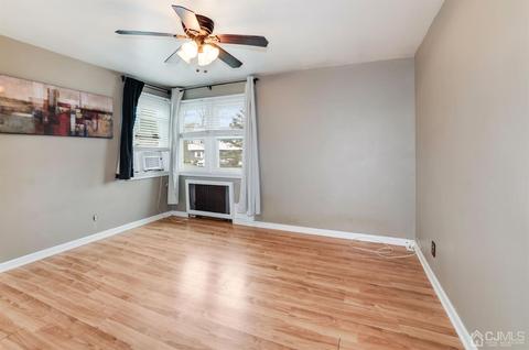 4 Valley Brook Dr, Middlesex, NJ 08846 photo 14