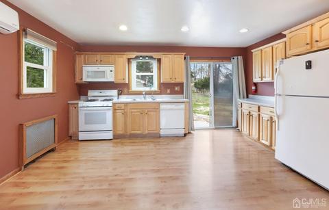 4 Valley Brook Dr, Middlesex, NJ 08846 photo 7