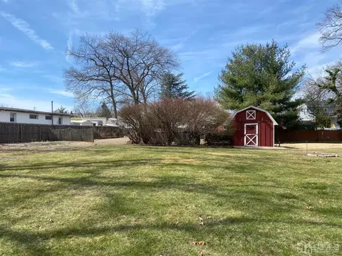 403 E St, Middlesex, NJ 08846 photo 6