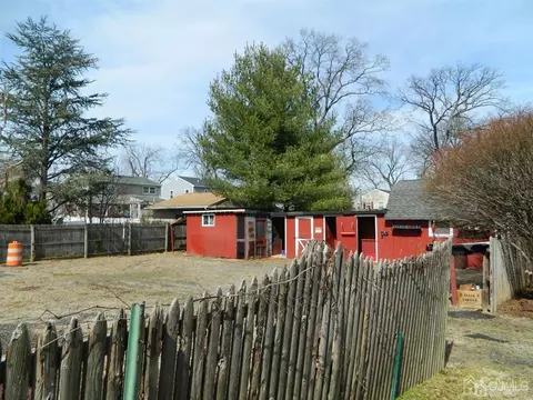 403 E St, Middlesex, NJ 08846 photo 3