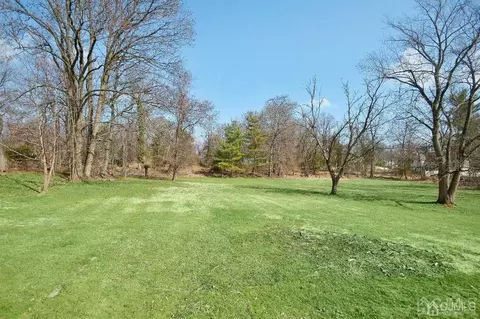 492 Plainfield Rd, Edison, NJ 08820 photo 4
