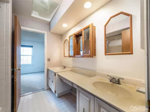 1403 Maplecrest Rd, Edison, NJ 08820 photo 15