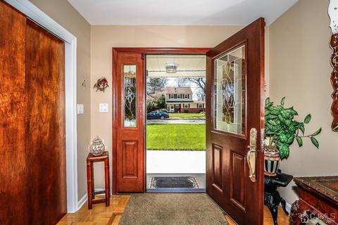 5 Pendleton Pl, Edison, NJ 08820 photo 2