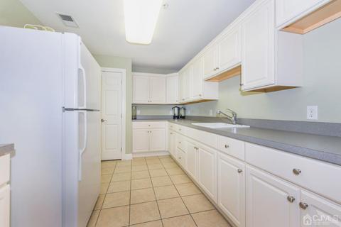 207 Liddle Ave, Edison, NJ 08837 photo 4
