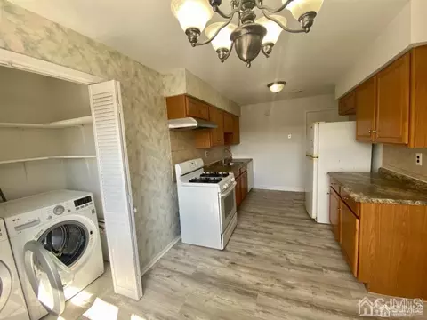 1731 Raspberry Ct, Edison, NJ 08817 photo 2
