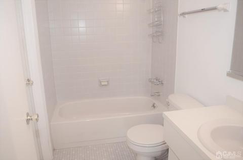 22 Foxhall, Middlesex, NJ 08846 photo 12