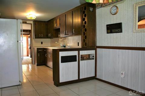 8 Frederick Pl, Parlin, NJ 08859 photo 17