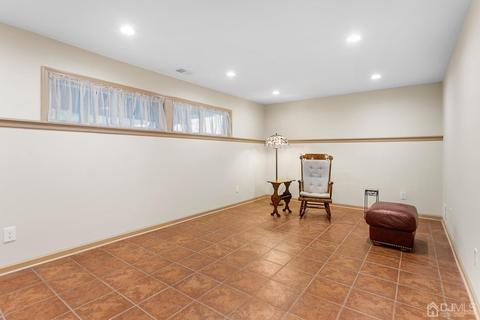 136 Lee Dr, Middlesex, NJ 08846 photo 18
