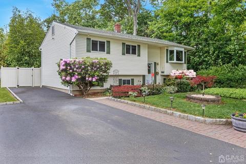 136 Lee Dr, Middlesex, NJ 08846 photo 3