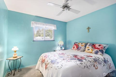 136 Lee Dr, Middlesex, NJ 08846 photo 16