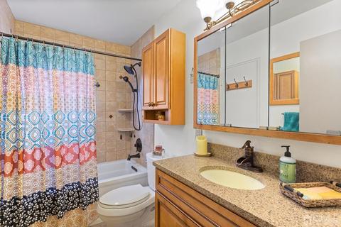 136 Lee Dr, Middlesex, NJ 08846 photo 13