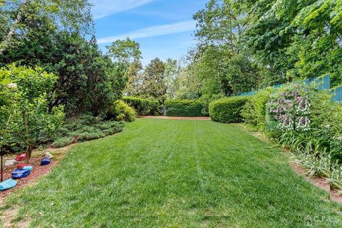 136 Lee Dr, Middlesex, NJ 08846 photo 25