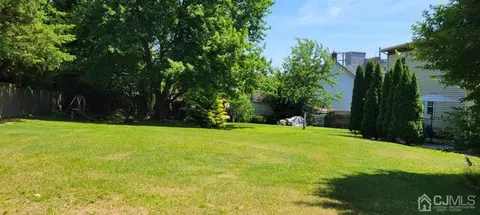 9 Maple St, Helmetta, NJ 08828 photo 4
