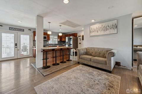 134 5th St, Middlesex, NJ 08846 photo 3
