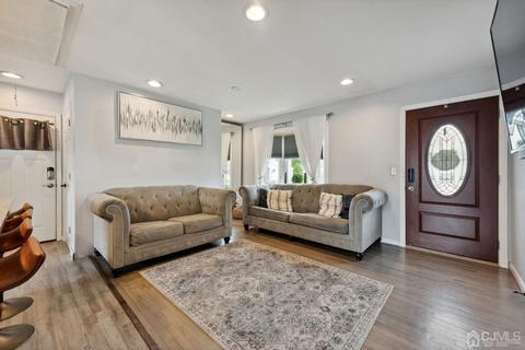 134 5th St, Middlesex, NJ 08846 photo 4