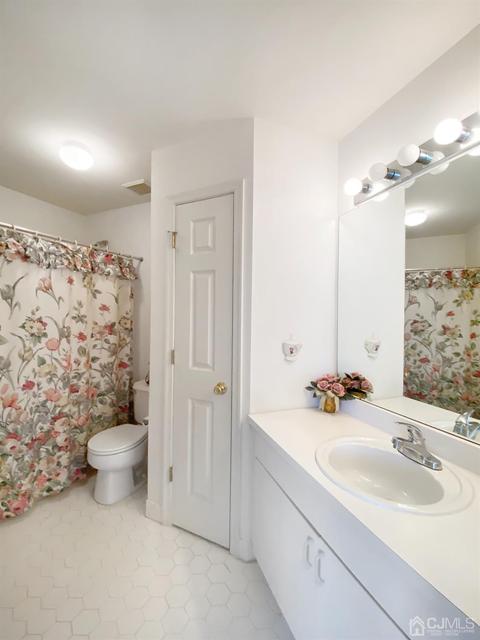 2005 Ridgeview Ct, Parlin, NJ 08859 photo 10