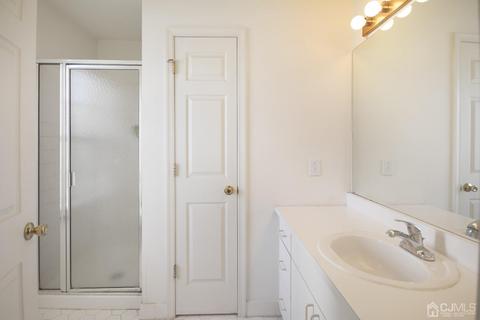 2005 Ridgeview Ct, Parlin, NJ 08859 photo 8