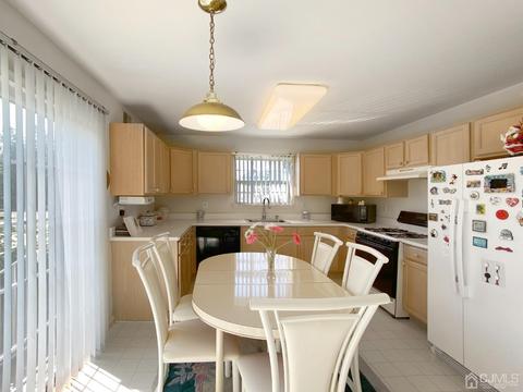 2005 Ridgeview Ct, Parlin, NJ 08859 photo 5