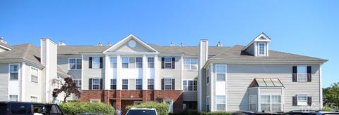 2005 Ridgeview Ct, Parlin, NJ 08859 photo 1