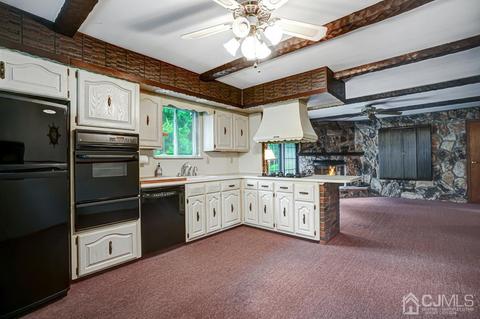 112 Walnut St, Middlesex, NJ 08846 photo 3