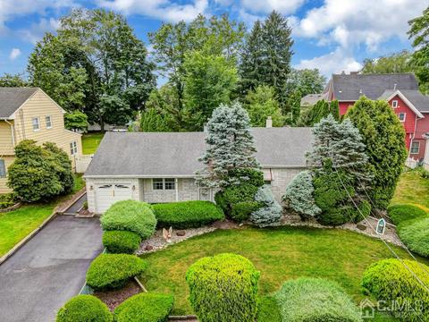 112 Walnut St, Middlesex, NJ 08846 photo 1