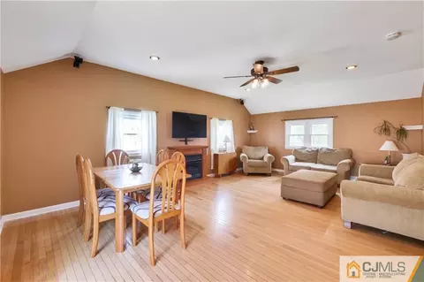 2 Terrill Rd, Edison, NJ 08817 photo 3
