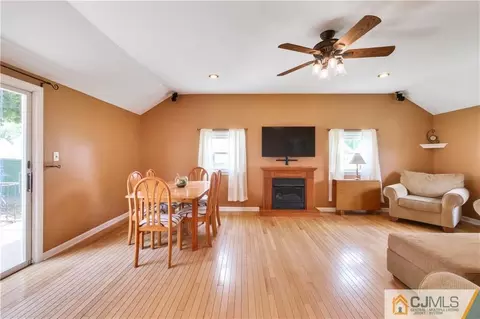 2 Terrill Rd, Edison, NJ 08817 photo 5